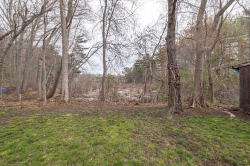 194 Hart St, Taunton MA 02780-6945 exterior