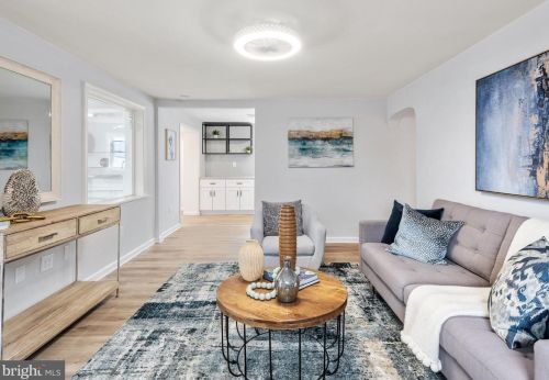 1 Scarlet Ave, Chester PA 19014-2122 exterior