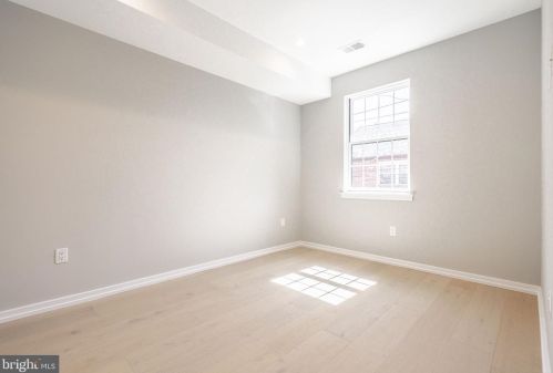 2005 Kater St, Philadelphia PA 19147-1817 exterior