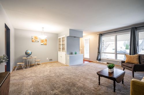 8083 50th St, Milwaukee, WI 53223-3615