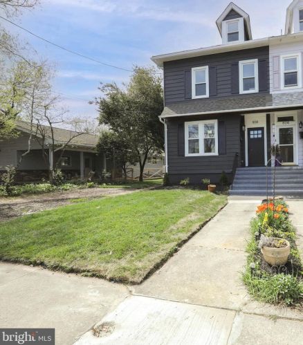 808 Linwood Ave, Camden, NJ 08108-3115