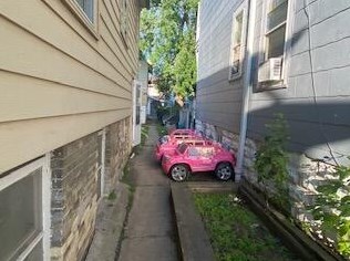 1252 45, Milwaukee WI 53210-2403 exterior