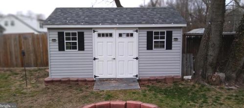 228 Bentley Ave, Trenton NJ  08619-3724 exterior