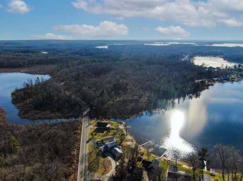 11384 Hydeaway Ct, Middlevle MI 49333-8252 exterior