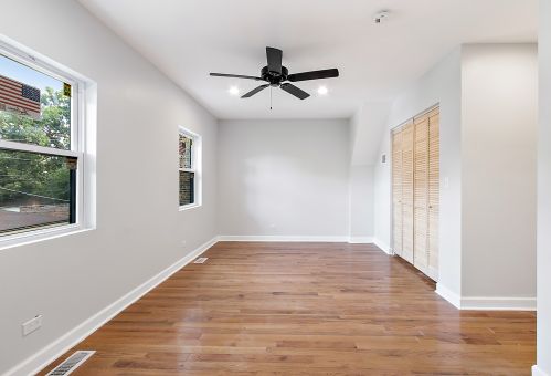 527 Ridgeway Ave, Chicago IL 60659-1117 exterior