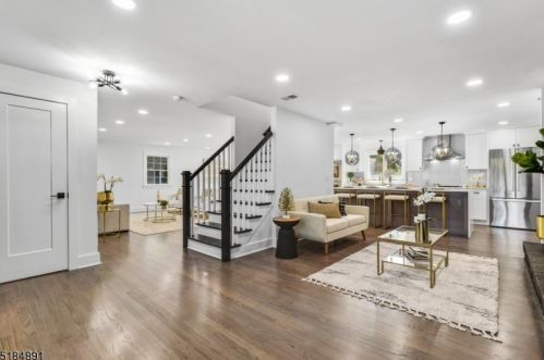 164 Gallows Hill Rd, Westfield NJ 07090-1108 exterior