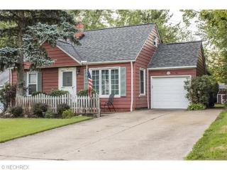 5239 Edenhurst Rd, Cleveland, OH 44124-1218