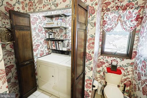 799 Laurel Wood Ln, Hanover PA 17331-6868 exterior