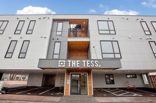 946 Saratoga St, Boston MA exterior