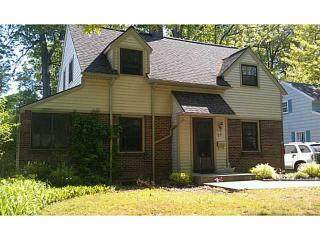 27 Boulevard Pkwy, Rochester, NY 14610-1520