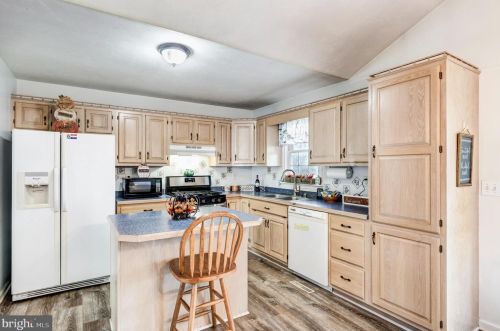 416 Lexington Way, Littlestown PA 17340-1567 exterior