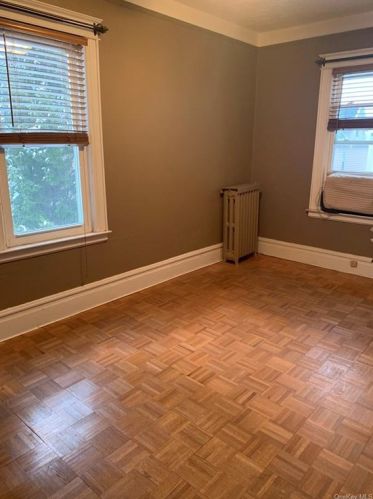 1033 Clarence Ave, Bronx NY exterior