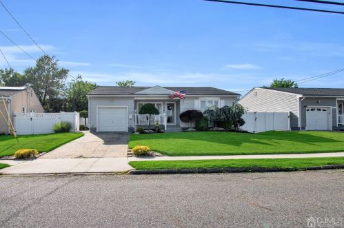 797 Barry Ave, Perth Amboy, NJ 08861-1609