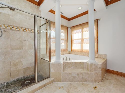 837 Linden Ave, Elmhurst IL 60126-4538 exterior