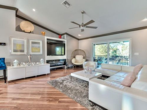 711 10 St, Naples FL 34117-9329 exterior