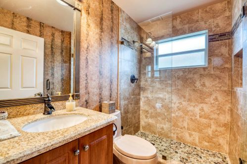 6688 Malta Dr, Boynton Beach FL 33437-7040 exterior