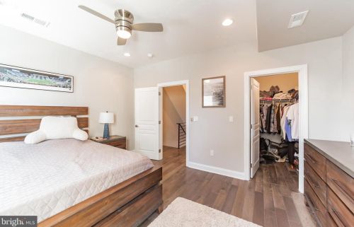 1239 17 St, Philadelphia PA 19121-5029 exterior