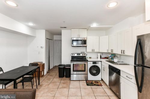 32 Florida Ave, Washington DC 20001-1143 exterior