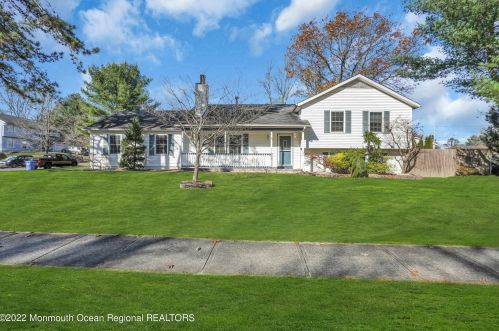 984 Woodlane Rd, Jackson Twp, NJ 08527-1556