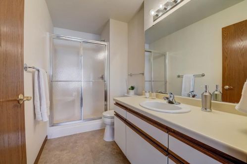 6014 Dell Dr, Madison WI  53718-8200 exterior