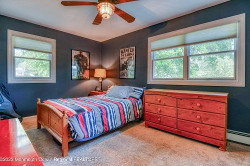 17 Carriage Dr, Middletown NJ 07748-3504 exterior