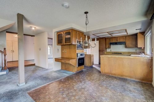 17332 Anglin Ln, Tustin CA 92780-1904 exterior