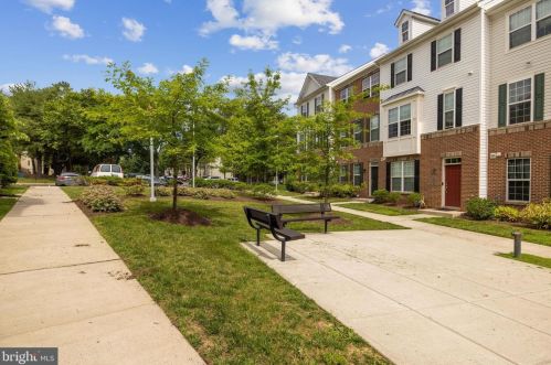 3553 Woodlake Dr, Silver Spring, MD 20904-4671