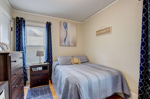 3144 76, Milwaukee WI 53222-3948 exterior