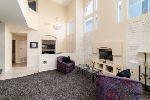 4537 Da Vinci St, San Diego, CA 92130-2713