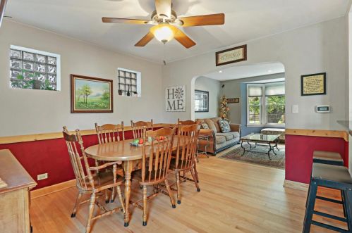 6304 Peterson Ave, Chicago IL 60646-4619 exterior