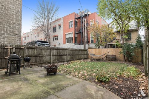 907 Racine Ave, Chicago IL 60643-5402 exterior