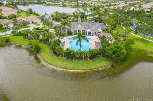 9780 Lindale Trace Blvd, Fort Pierce FL  34987-2411 exterior