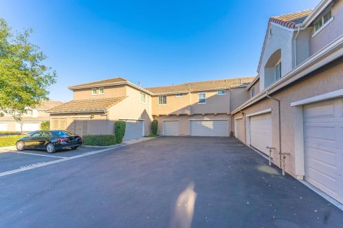 305 Esplanade Cir, Folsom CA  95630-7353 exterior