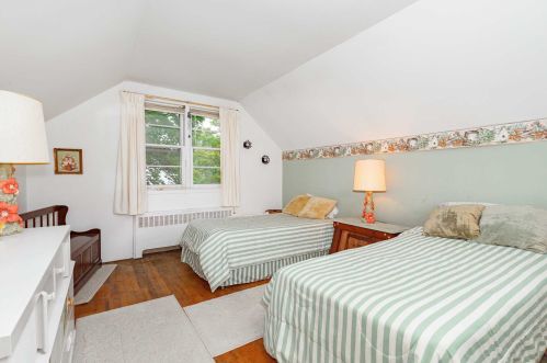 20 Marwood Dr, Poughkeepsie NY 12601-5430 exterior