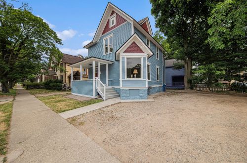 412 Douglas Ave, Kalamazoo, MI 49007-3161