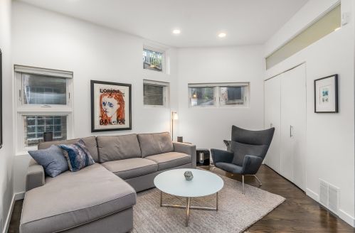 832 Wolfram St, Chicago IL 60657-5108 exterior