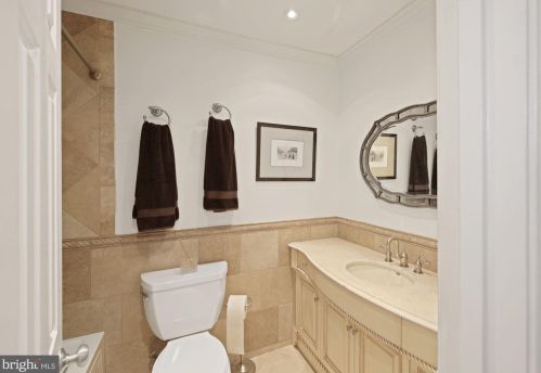 1539 Blue Meadow Rd, Rockville MD 20854-2622 exterior