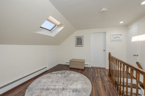 51 Fordham St, Valley Stream NY 11581-3223 exterior