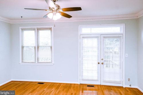 15301 Manor Village Ln, Rockville MD 20853-1820 exterior