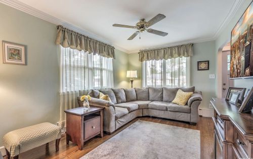 148 Frederick Ave, Babylon NY 11702-2103 exterior