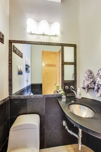 1453 Belden Ave, Chicago IL 60647-3220 exterior