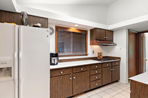 1306 Fawnvalley Dr, Saint Louis MO 63131-3921 exterior