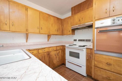 5011 13 St, Tucson AZ 85719-6210 exterior