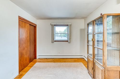 317 Plymouth St, Huntington Station NY 11746-7018 exterior