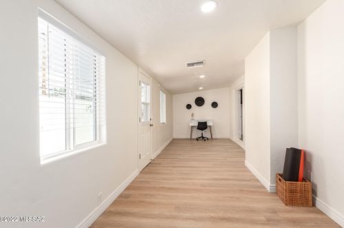 2109 Grant Rd, Tucson AZ  85719-3412 exterior