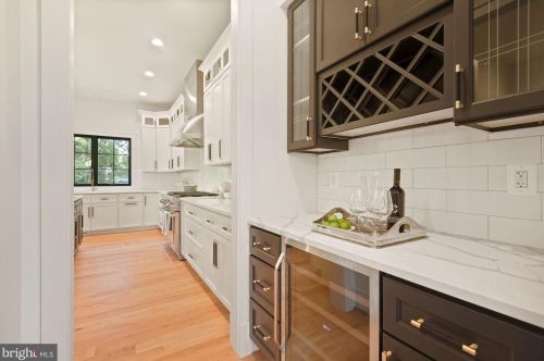 6516 Beverly Ave, Mc Lean VA 22101-5222 exterior