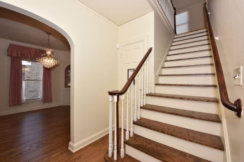 4200 15th St, Milwaukee, WI 53209-6945