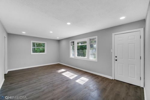 723 Matthews St, Gary IN 46406-1530 exterior