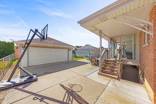 5016 Ridgewood Ave, Chicago IL 60706-2807 exterior