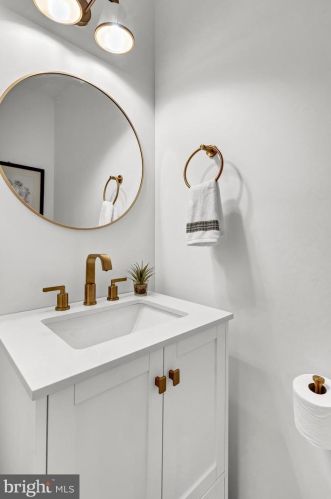 5112 Southern Ave, Washington DC 20019-5848 exterior